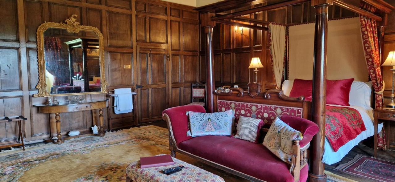Braithwaite Hall Bed & Breakfast Middleham Exterior photo