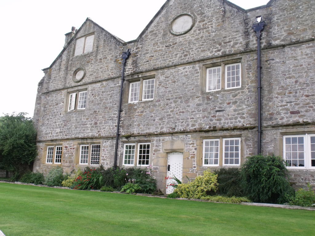 Braithwaite Hall Bed & Breakfast Middleham Exterior photo
